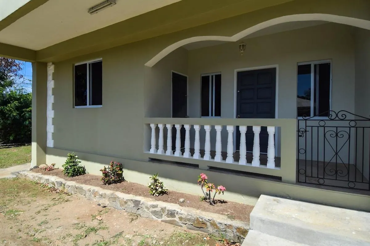 Chic Getaway 2 Apartment Choiseul 0*,