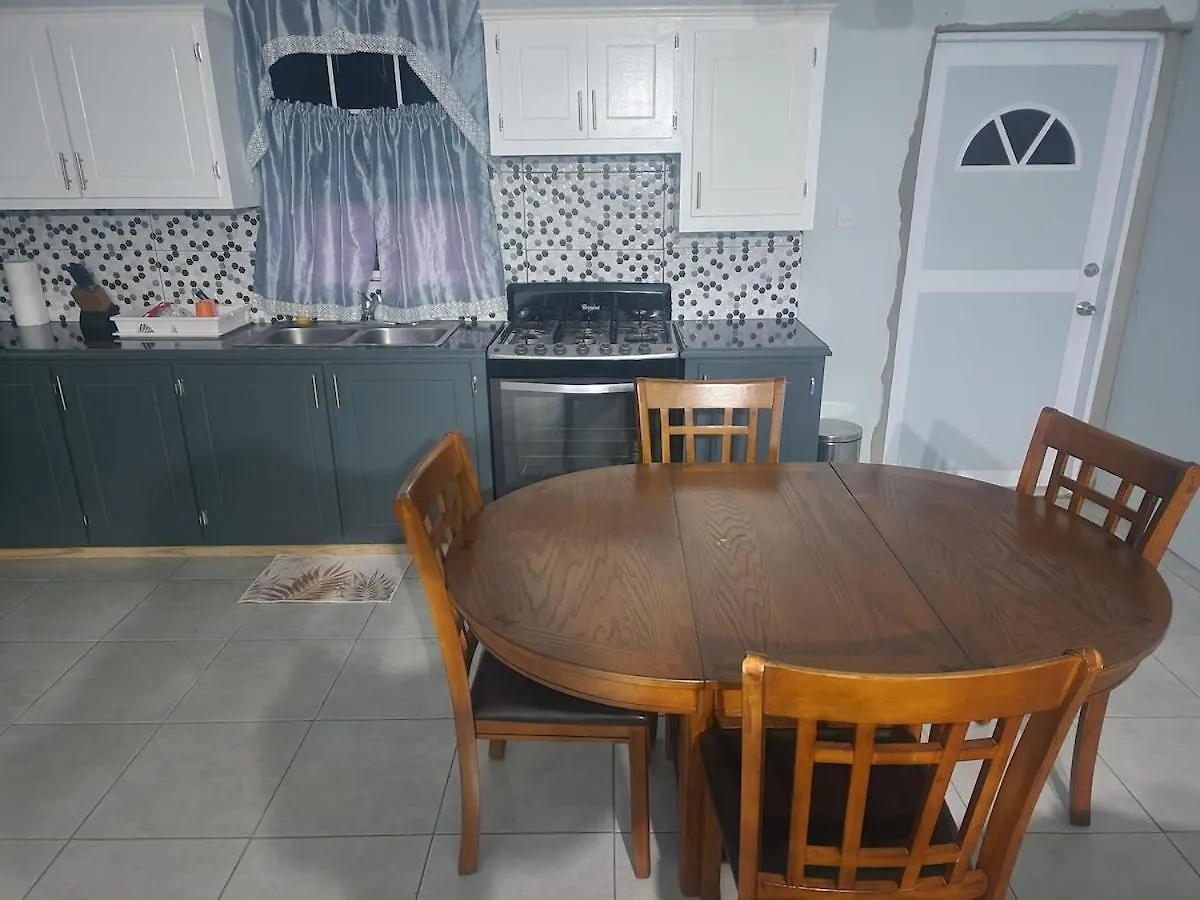 Chic Getaway 2 Apartment Choiseul
